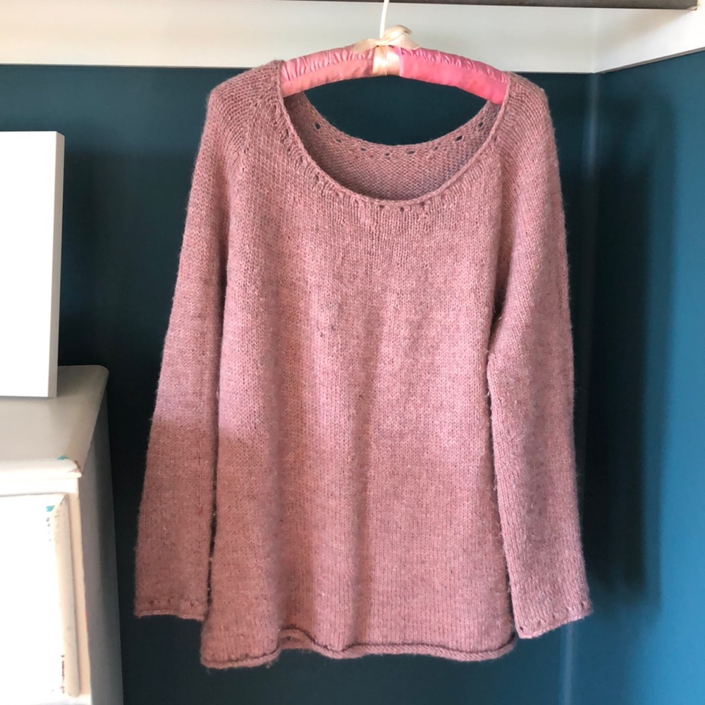 Hand knit alpaca sweater in mauve, size medium